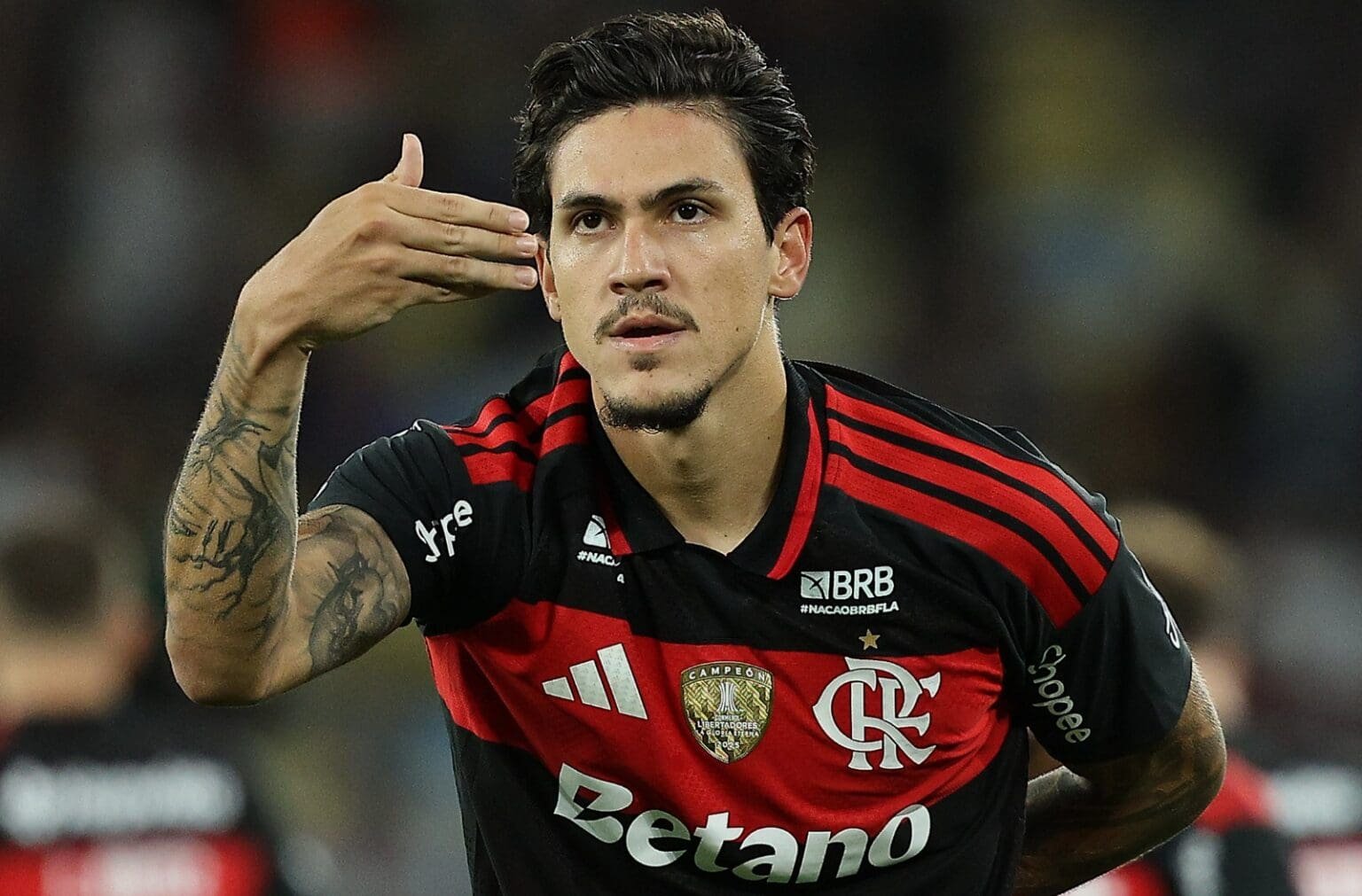 Pedro comemora gol em Flamengo x Fluminense com a reverência