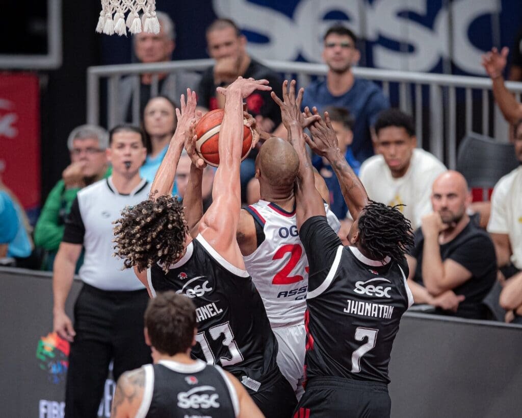 FlaBasquete impede cesta do Nacional na BCLA