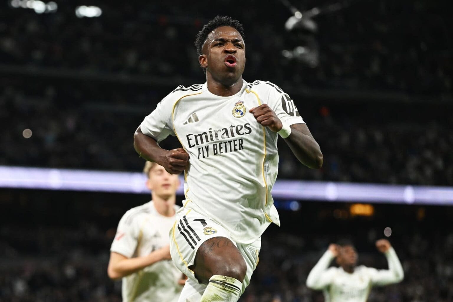 Vini Jr comemora gol pelo Real Madrid