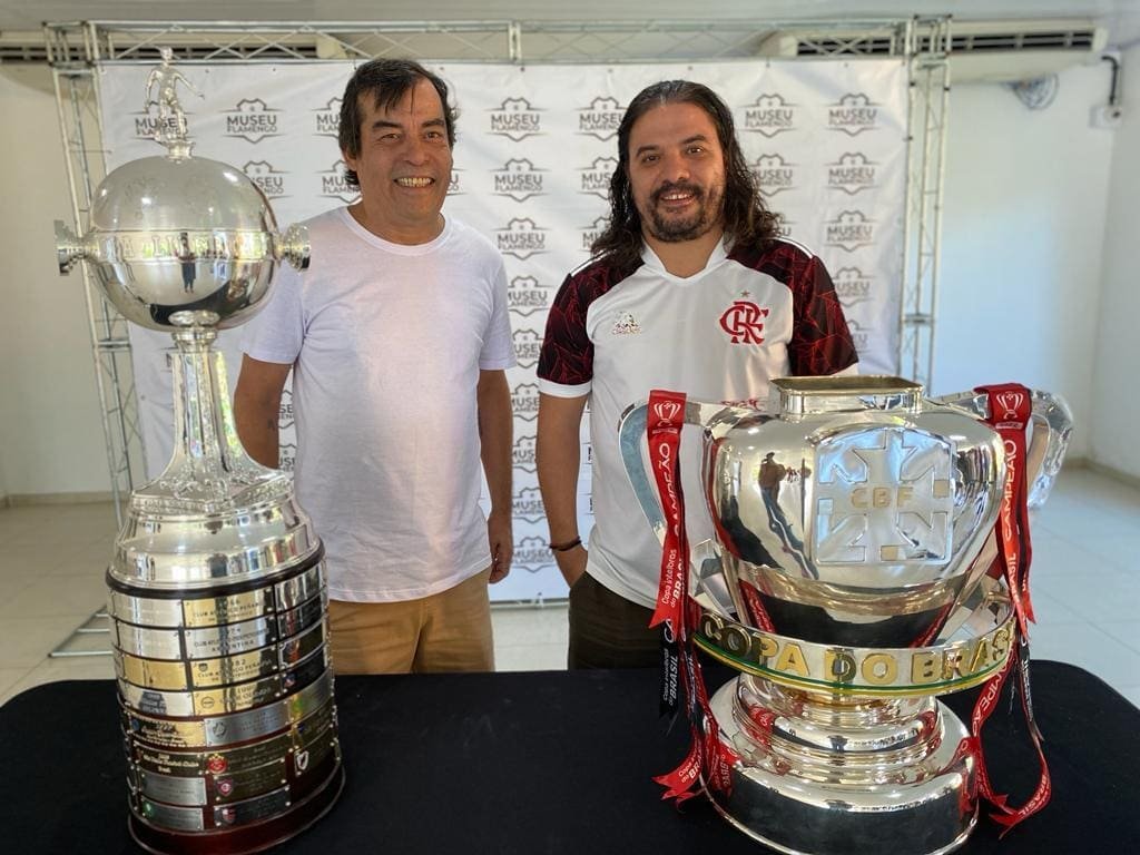 Arthur Muhlenberg posa ao lado do cineasta Renato Martins 