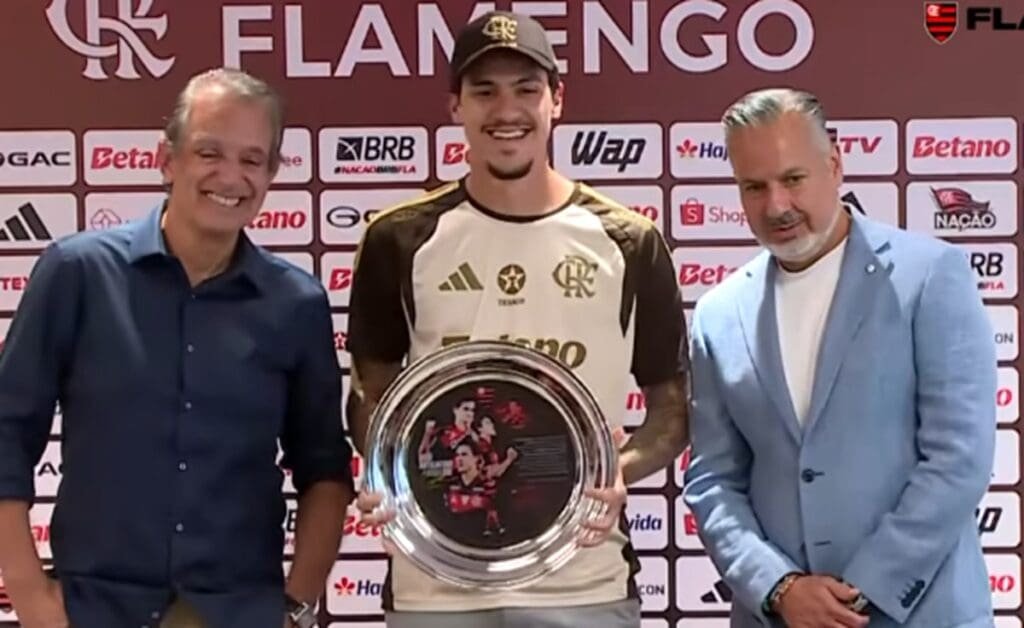 pedro flamengo homenagem