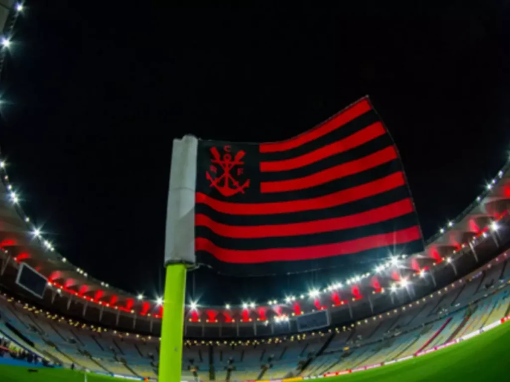 Bandeirinha do Flamengo no Maracanã