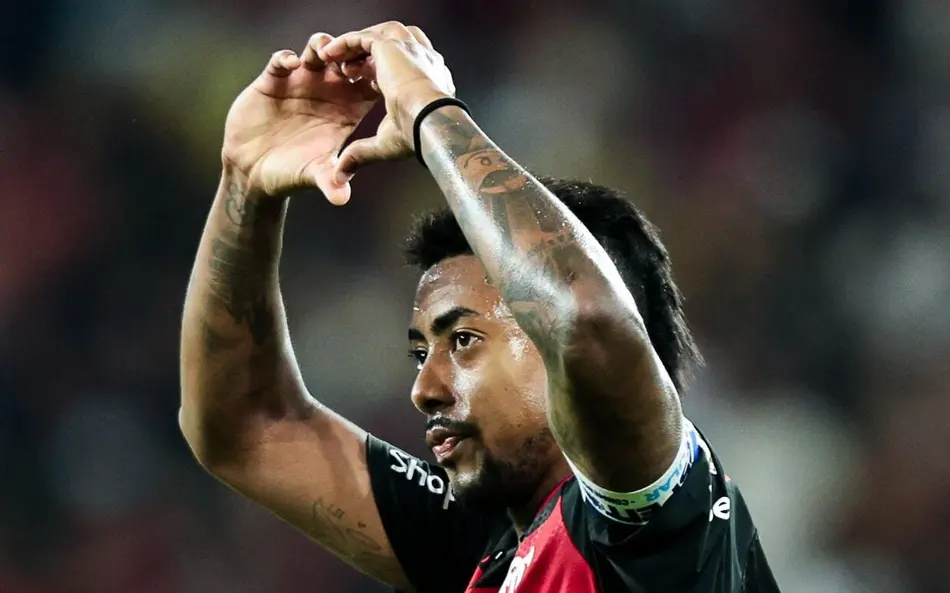 O Rei de Copas não envelhece: eternidade de Bruno Henrique sustenta Flamengo na Libertadores Bruno Henrique manda coração após marcar em Flamengo x Cusco