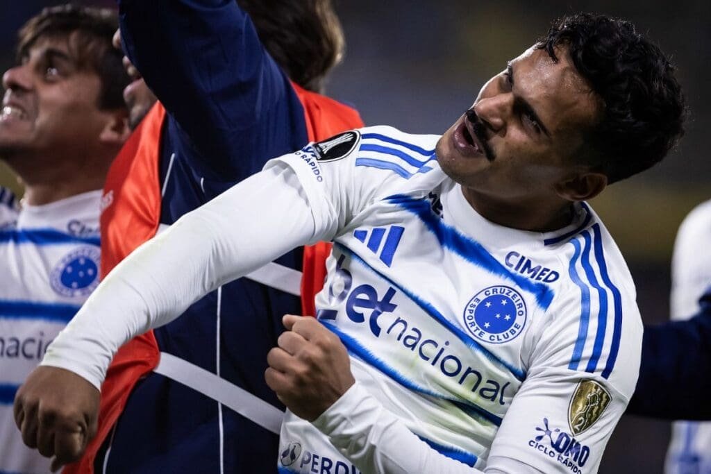 Kaiki Bruno comemória resultado do Cruzeiro contra o Boca Juniors