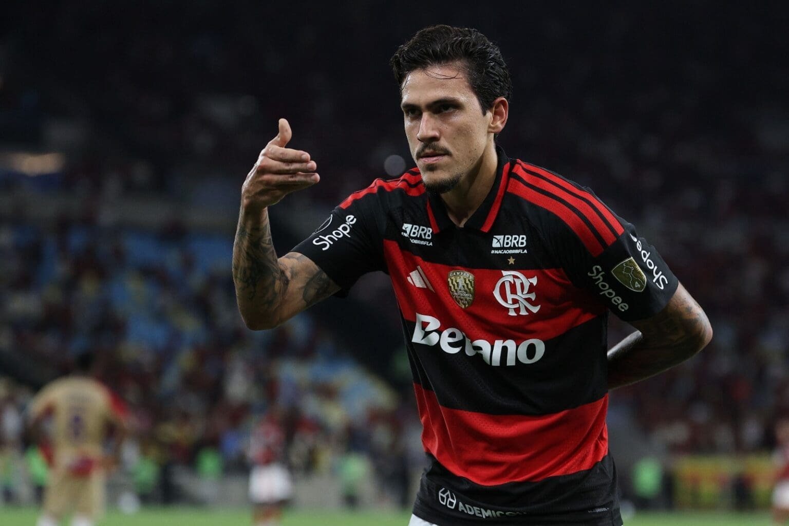 Pedro faz a famosa reverência para comemorar gol do Flamengo