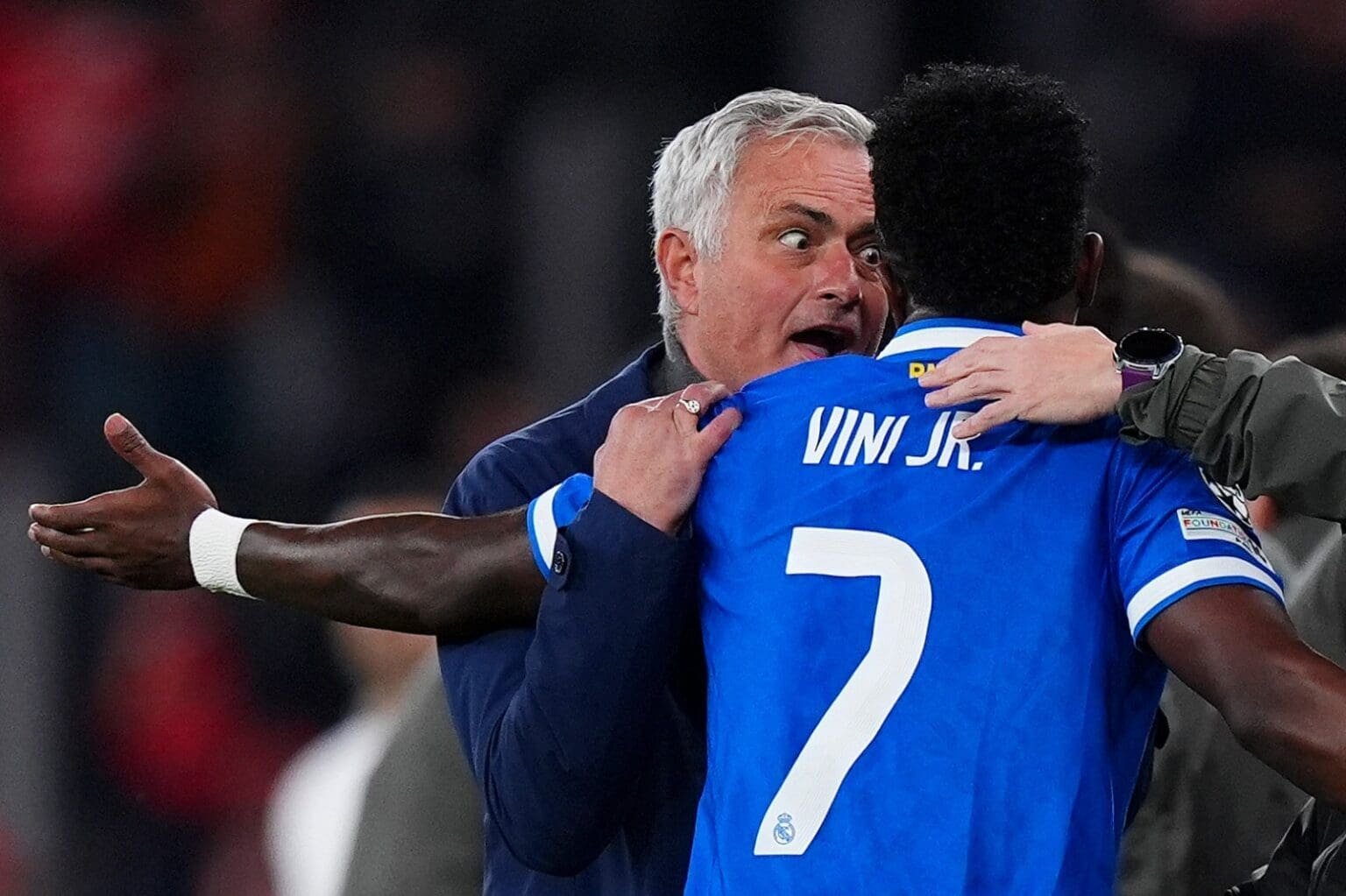 Vini Jr e Mourinho discutem em Real Madrid e Benfica