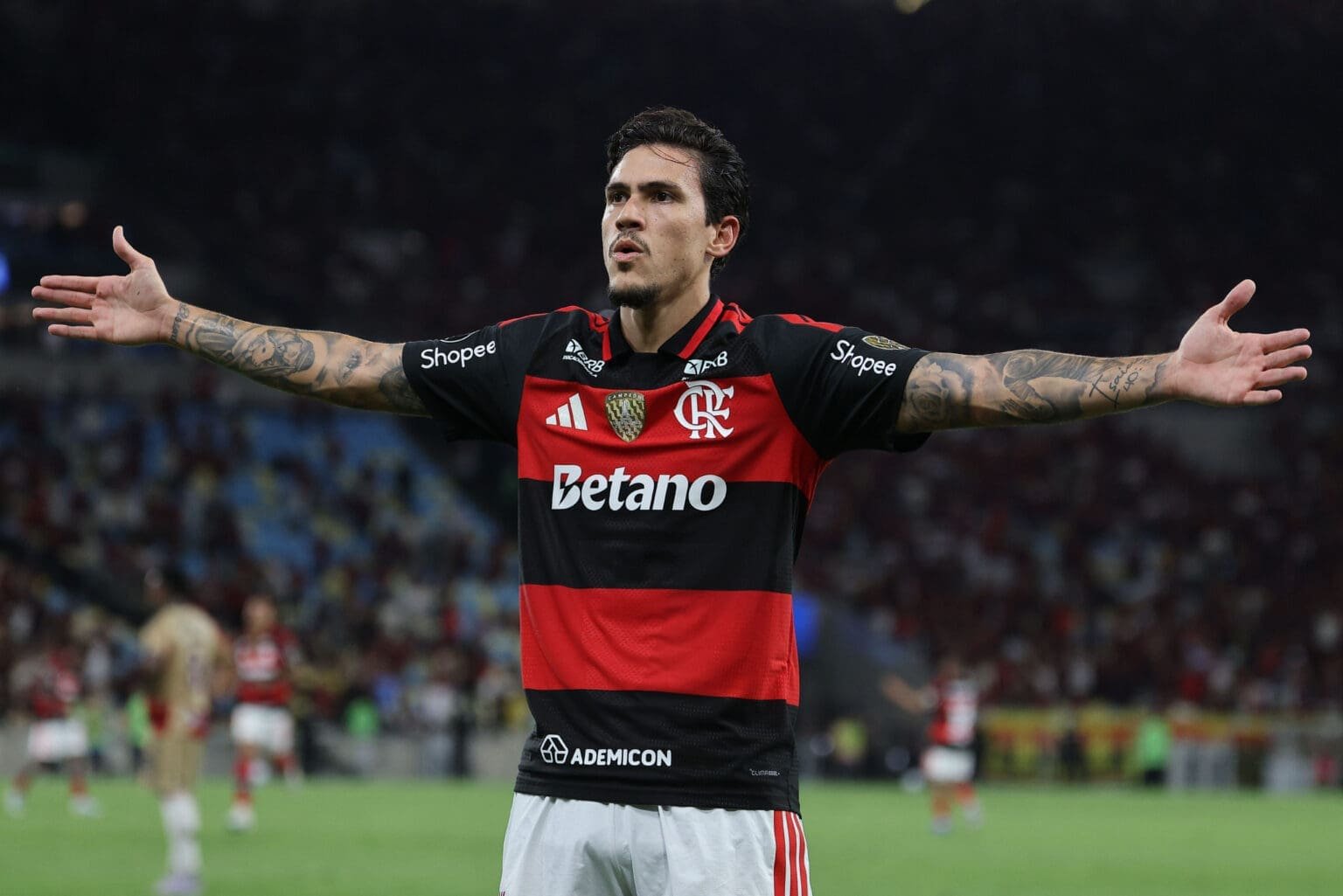 Pedro comemora gol em Flamengo x Independiente Medellín, pela Libertadores