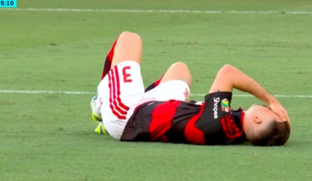 Flamengo já sabe gravidade da lesão de Léo Ortiz; veja léo ortiz flamengo coritiba