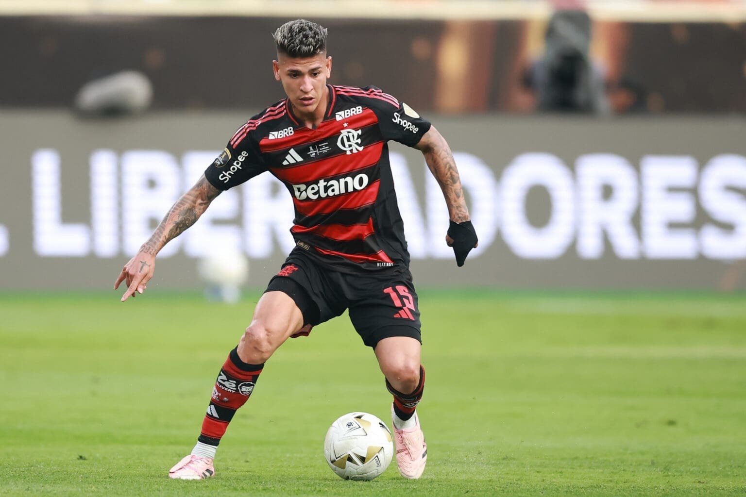 Incômodo de Carrascal é real, mas Flamengo não tomou decisão sobre venda Carrascal em campo pelo Flamengo