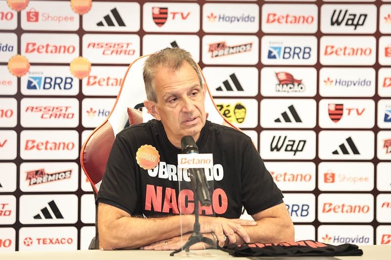 Bap rebate emendas à ‘reforma do profissionalismo’ e nega superpoderes no Flamengo Bap durante coletiva no Ninho do Urubu