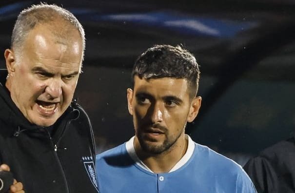 Bielsa expõe drama de Arrascaeta e projeta data de retorno para Copa do Mundo Bielsa e Arrascaeta