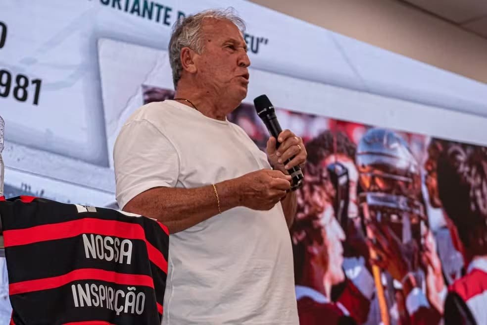 Zico estrela primeiro workshop da Flamengo Academy no Ninho do Urubu Zico concede palestra no Ninho do Urubu