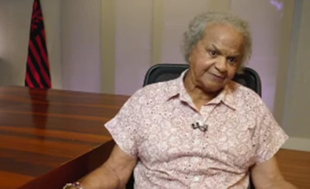 Ídolo do atletismo do Flamengo, Gazela Negra enfrenta batalha judicial aos 90 anos gazela negra flamengo