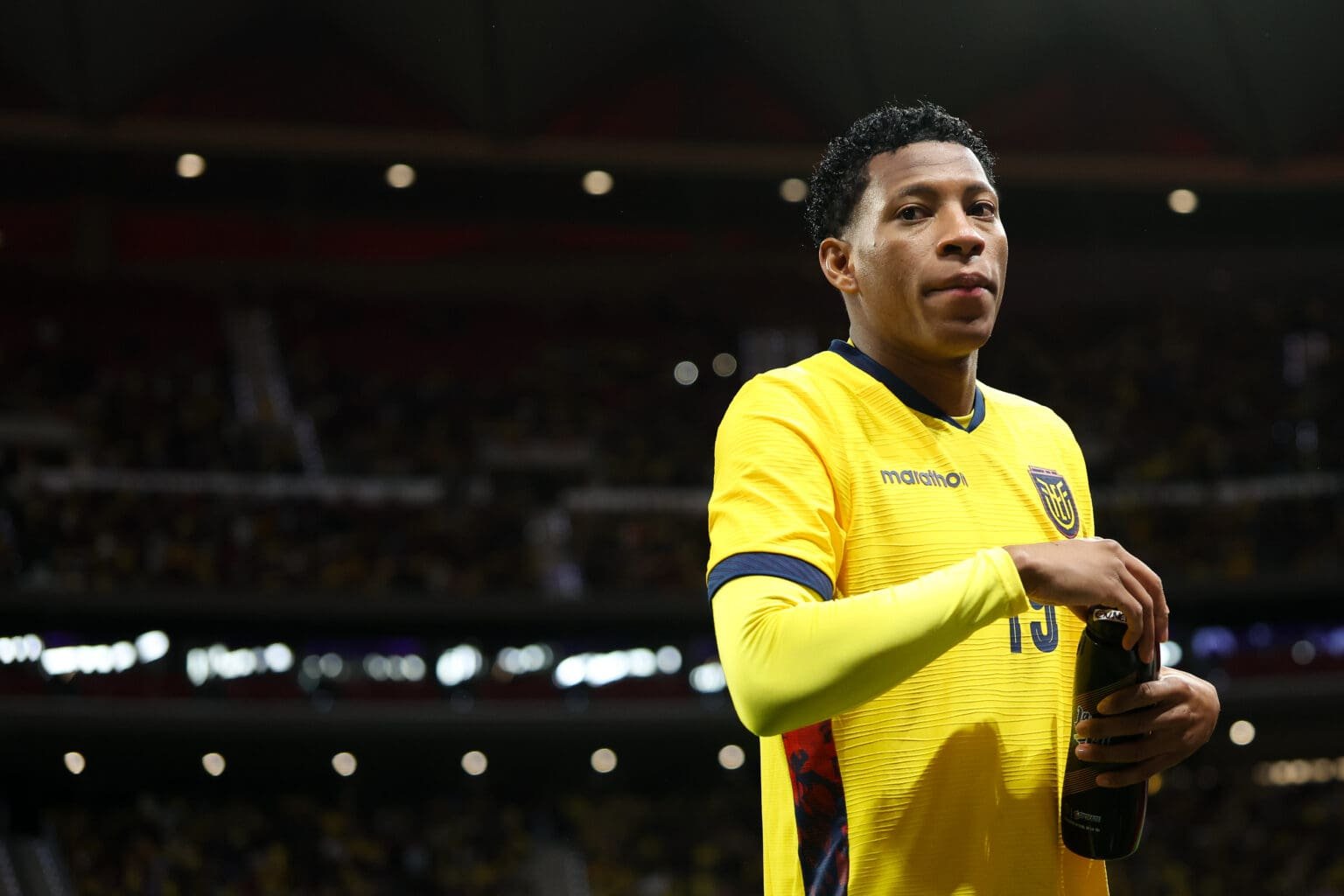 Gonzalo Plata em campo pelo Equador