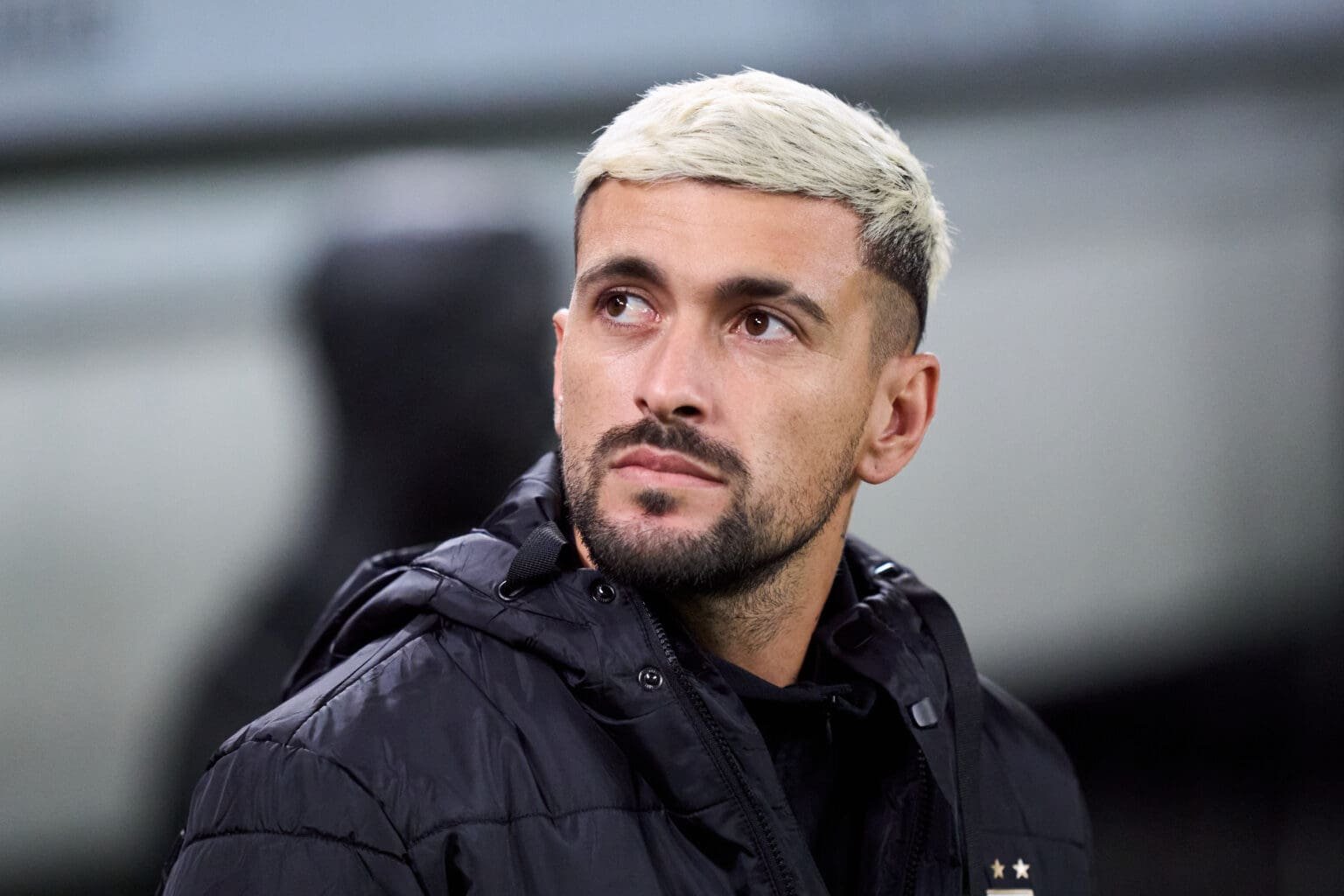 Perigo do sacrifício: o risco real que Arrascaeta corre se permanecer com o Uruguai Arrascaeta, do Flamengo, antes de jogo pela Seleção Uruguaia