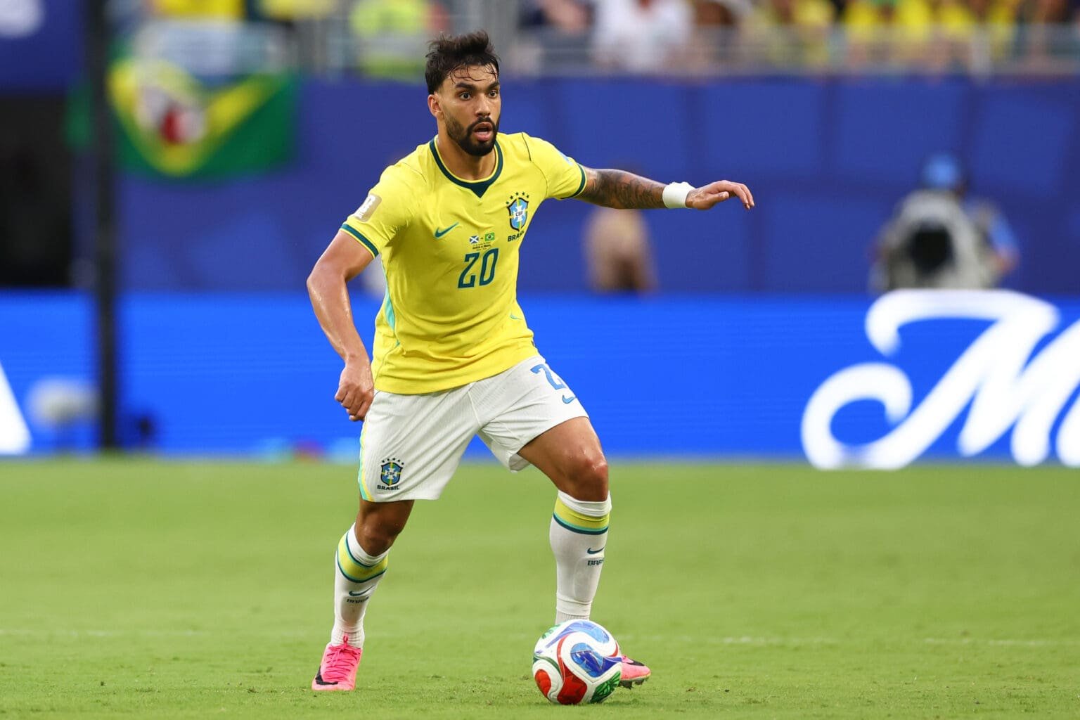 Lucas Paquetá em campo pela Seleção Brasileira