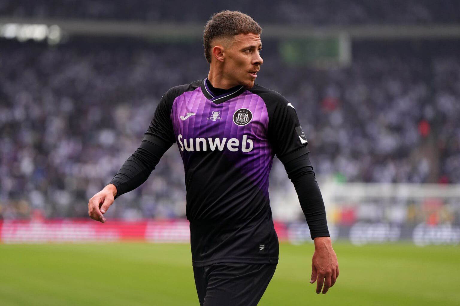 Flamengo no mercado: 5 meias que ficam livres no fim de junho Thorgan Hazard em campo pelo Anderlecht