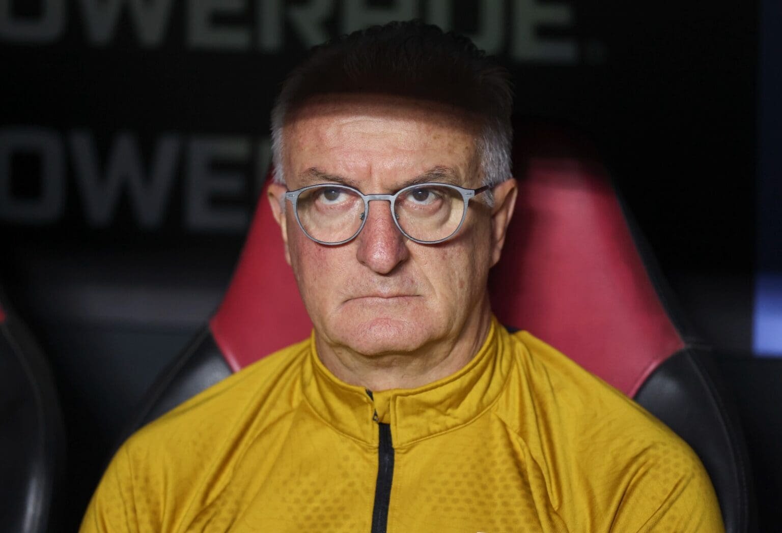 Dorival Júnior no banco de reservas do São Paulo, treinador reencontra o Flamengo
