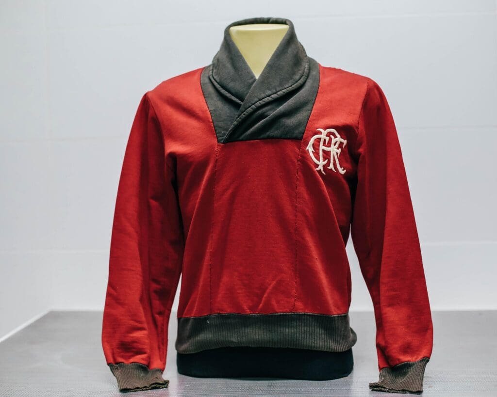 Camisa do ídolo na época de jogador 