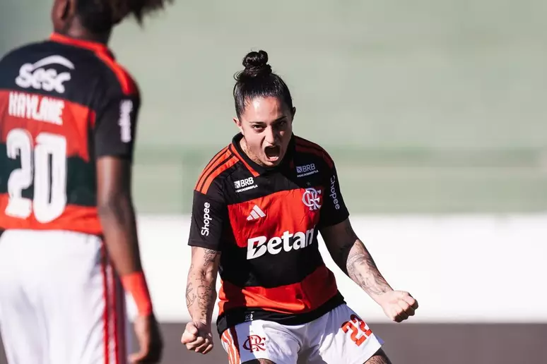 Onde assistir Flamengo x Palmeiras pela final da Ladies Cup ao vivo: horário e canais Fernanda celebra gol do Flamengo contra o Peñarol, pela semifinal da Ladies Cup; saiba onde assistir Flamengo x Palmeiras