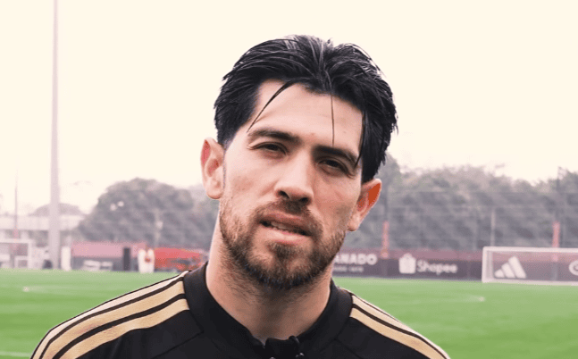 Rossi aponta volta ao Maracanã como trunfo para Flamengo x São Paulo Rossi concede entrevista antes de treino do Flamengo