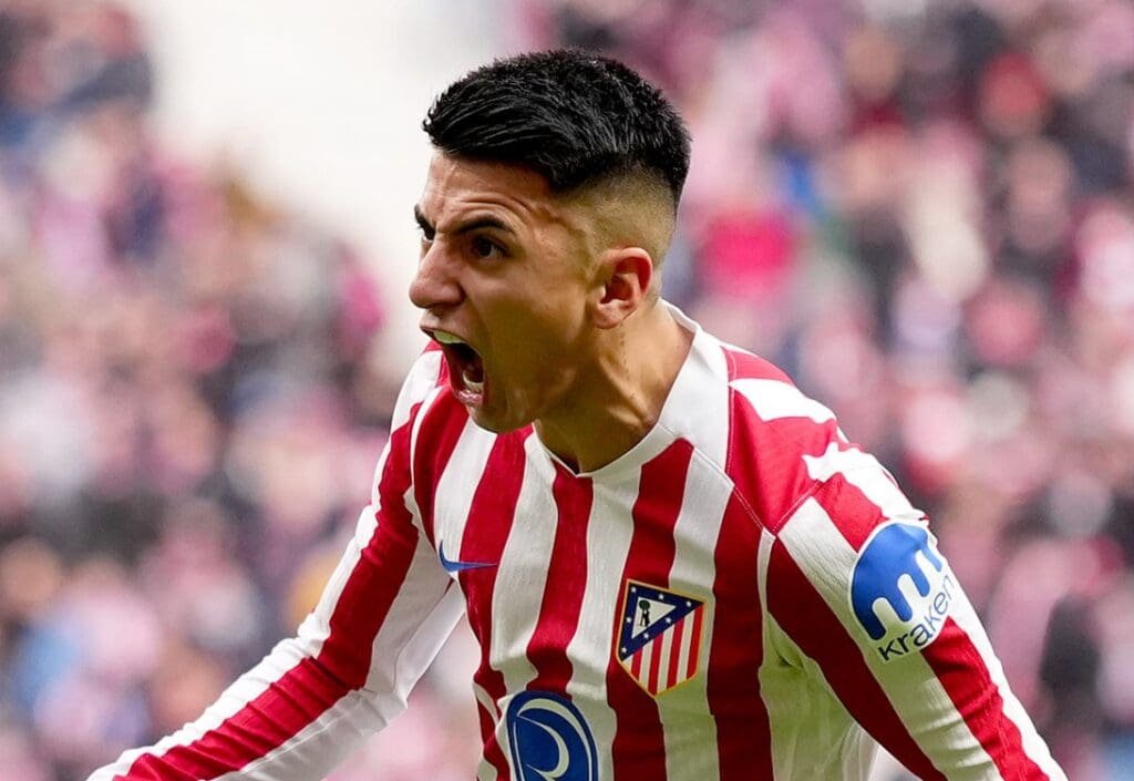 Thiago Almada, alvo do Flamengo, comemora gol pelo Atlético de Madrid