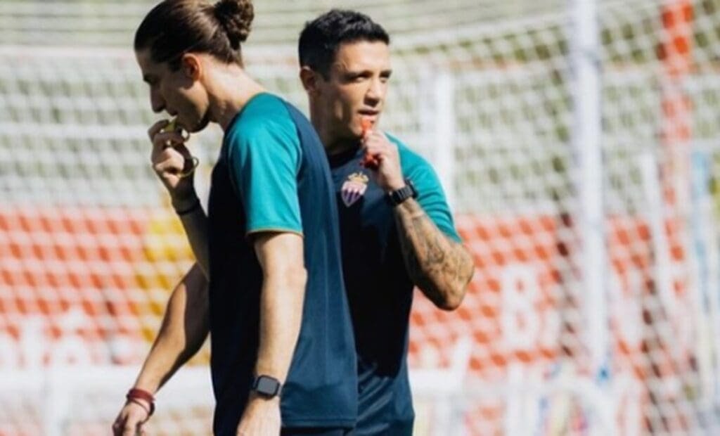 Filipe Luís leva ex-profissional do Flamengo para o Monaco diogo linhares monaco ex-flamengo