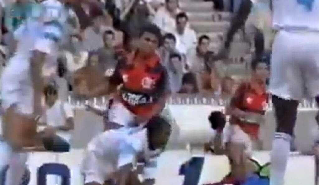 Última partida do Flamengo na França completa 35 anos; relembre dueto Flamengo França