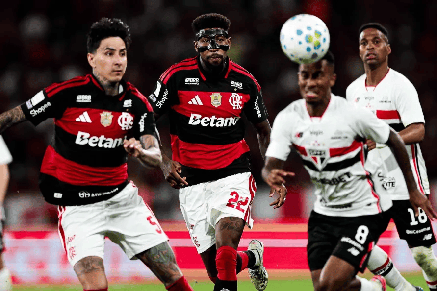 Melhores momentos: Flamengo 1×1 São Paulo – Brasileirão 2026 Pulgar em dividida durante Flamengo x São Paulo