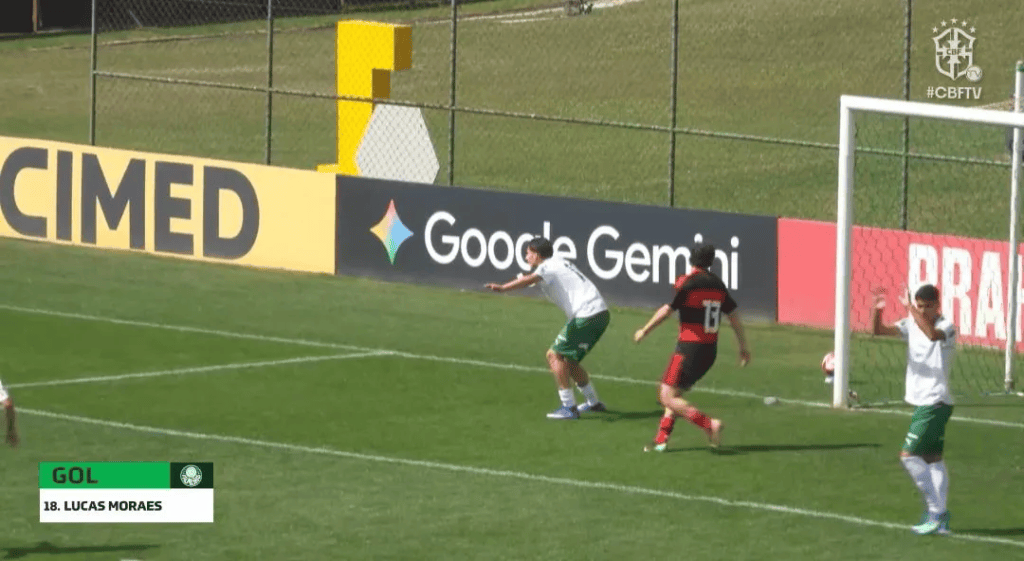 Lucas Moraes comemora gol sobre o Flamengo na Copa do Brasil Sub-15