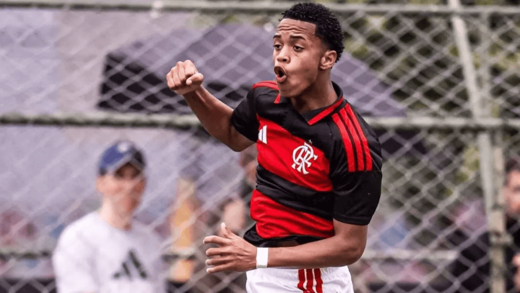 Analista demonstra por que Kauã Pavuna é cobiçado pela Europa Kauã Pavuna comemora gol pelo Flamengo