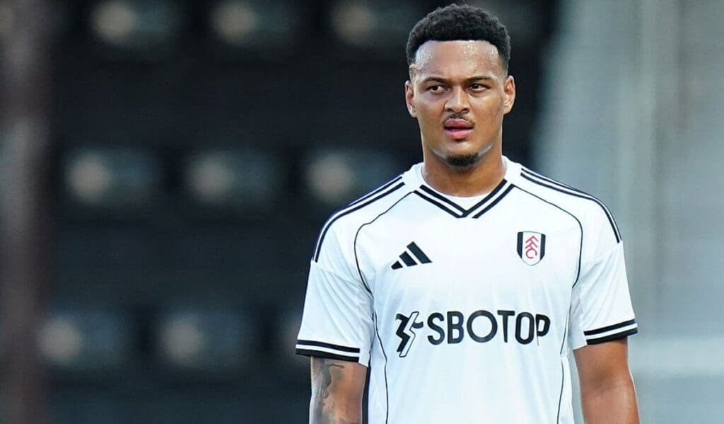 Flamengo faz contato para repatriar Rodrigo Muniz; veja cenário rodrigo muniz ex-flamengo em jogo do fulham