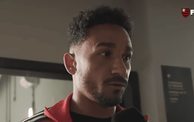 Danilo aponta fator decisivo para Flamengo em novo duelo com Cruzeiro Danilo na entrevista durante a chegada ao Mineirão para Cruzeiro x Flamengo