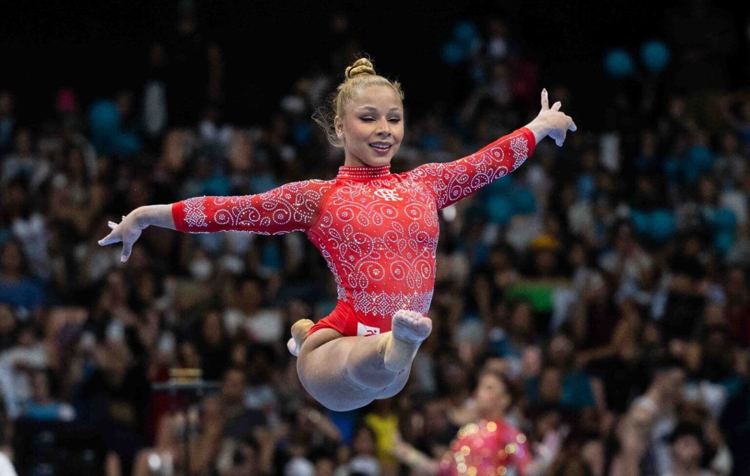 Flamengo conquista hexa consecutivo do Brasileiro de Ginástica; Flávia Saraiva leva ouro e Lorrane fica com prata Flávia Saraiva compete no Brasileiro de Ginástica pelo Flamengo