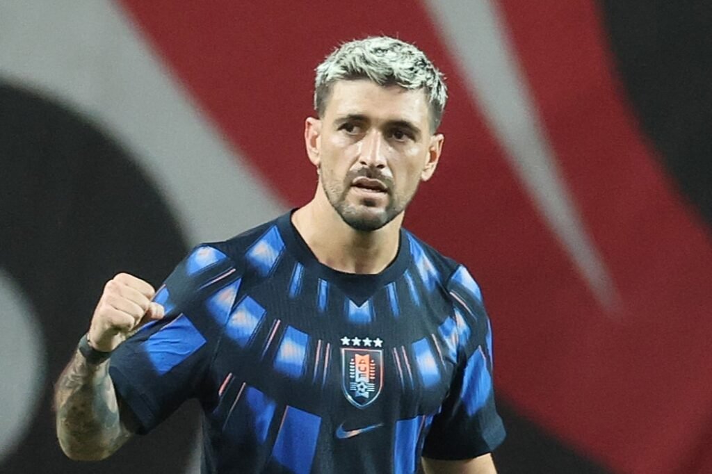 Arrascaeta celebra gol em Uruguai x Coreia do Sul