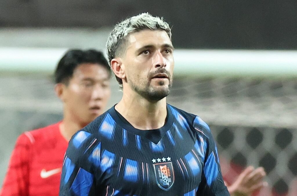 Arrascaeta durante Uruguai x Coreia do Sul