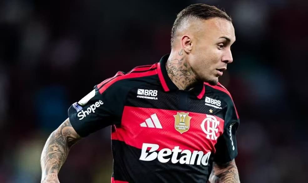 Cebolinha atinge limite de jogos no Brasileirão e precisa definir futuro no Flamengo Everton Cebolinha em campo pelo Flamengo