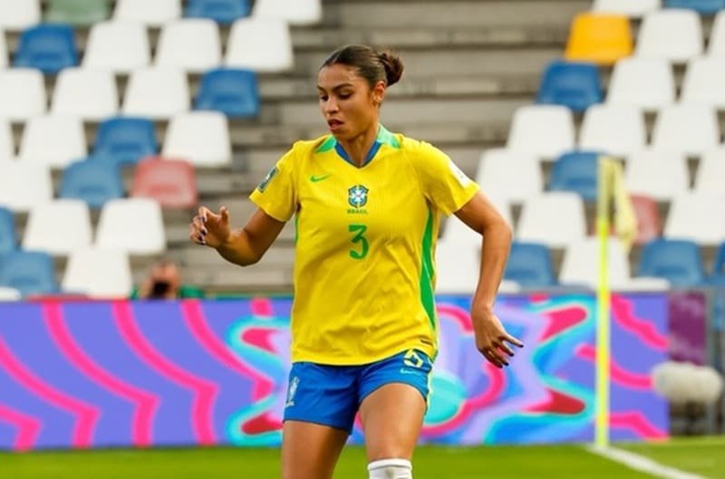 Com trio do Flamengo em campo, Brasil goleia na estreia da Copa do Mundo Feminina Sub-20 Sofia, zagueira do Flamengo, na estreia pela seleção brasileira feminina sub-20 na Copa do Mundo feminina sub-20