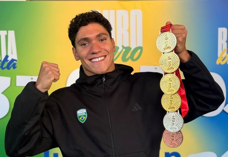 Nadador do Flamengo fecha Jogos Sul-Americanos como maior medalhista Stephan Steverink, nadador do Flamengo