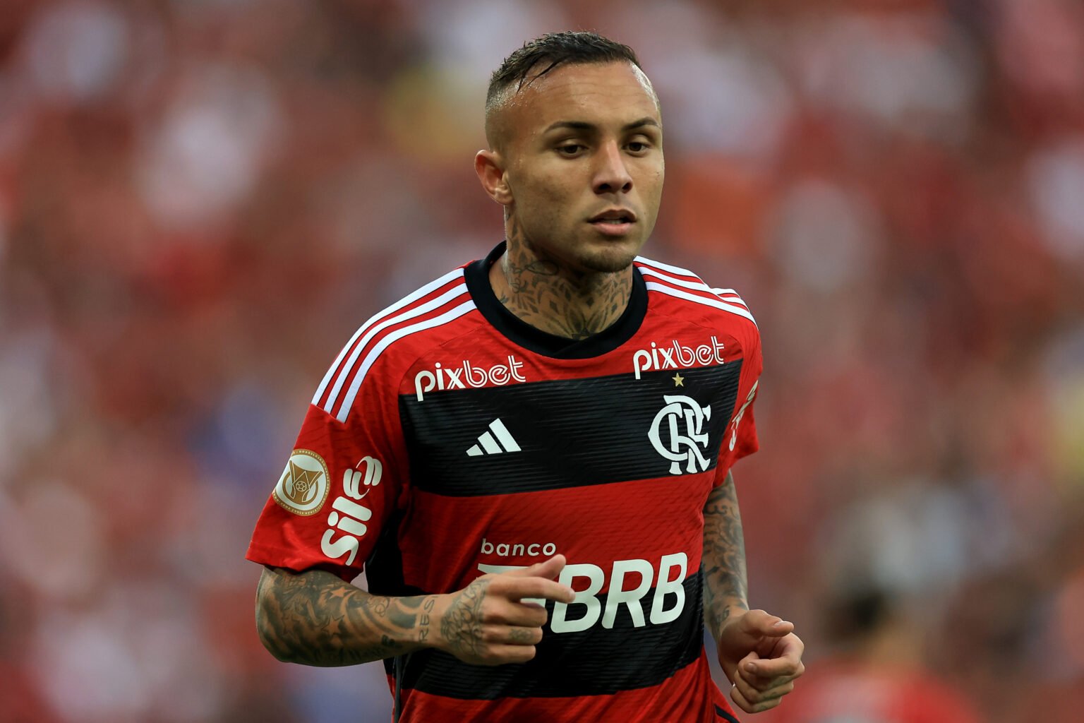 Santos entra forte na briga por Everton Cebolinha Everton Cebolinha em campo pelo Flamengo