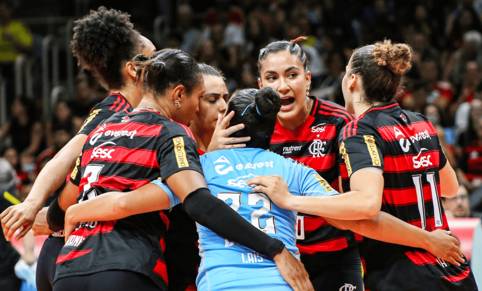 Sesc Flamengo inicia pré-temporada com clássico na Arena Niterói Sesc Flamengo comemora ponto