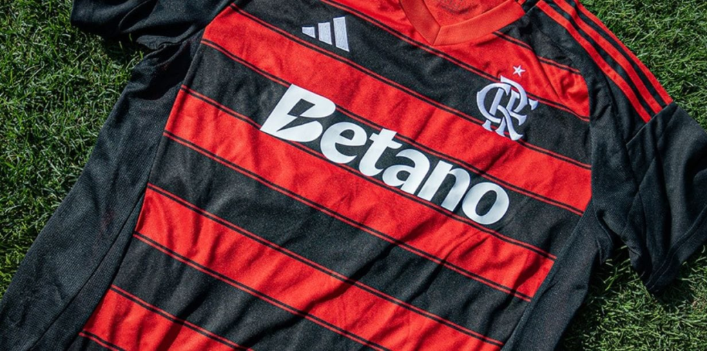 Camisa do Flamengo com patrocínio da Betano