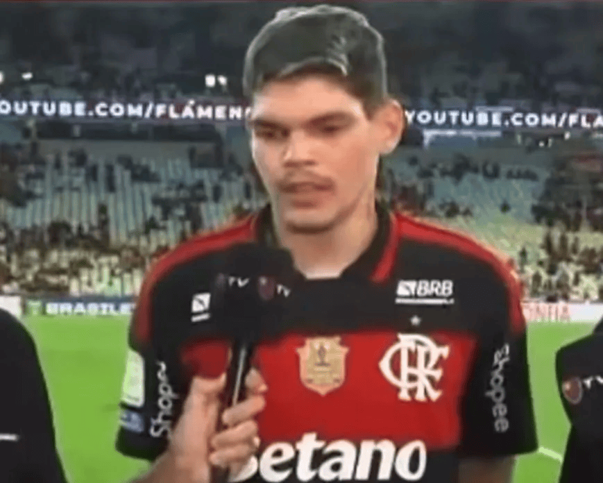 Ayrton Lucas faz desabafo após sequência no Flamengo Ayrton Lucas fala após Flamengo x Mirassol