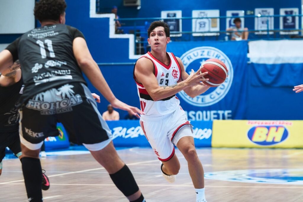 FlaBasquete supera dia ruim de 3 e bate Tatuí no Torneio de Abertura Franco Baralle em quadra pelo FlaBasquete contra o Tatuí