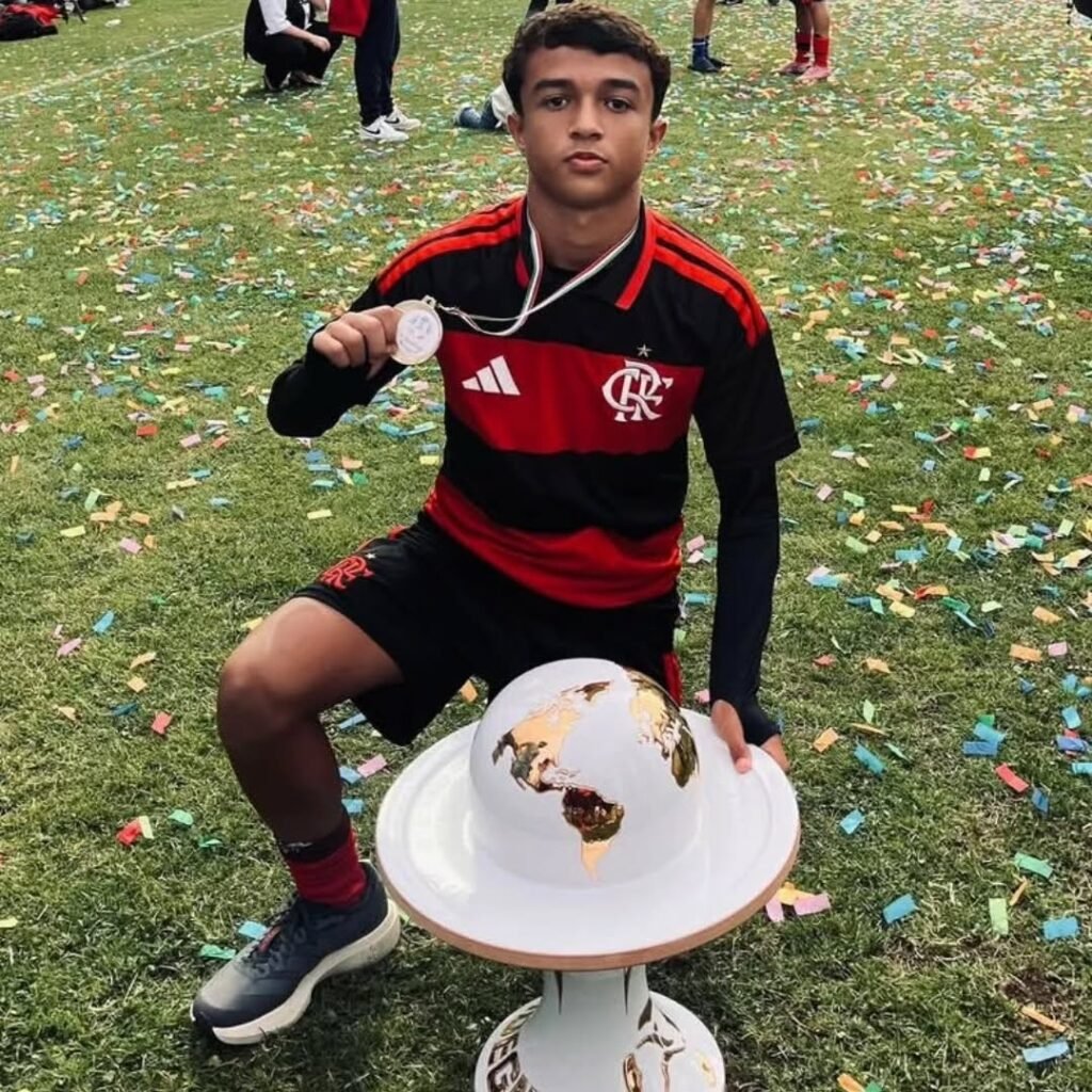 Gutavinho, lateral do Flamengo e convocado para a Seleção Portuguesa Sub-15