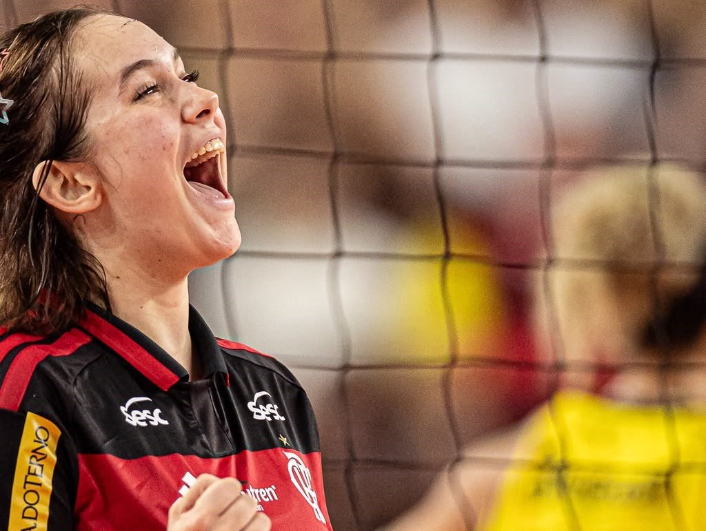 Sesc Flamengo x Tijuca: Mikaela revela desafio do Rubro-Negro na estreia do Carioca Mikaela celebra ponto pelo Sesc Flamengo