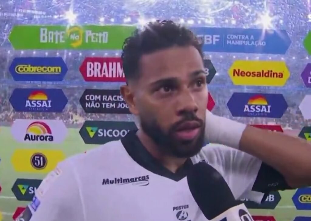 Renan Lodi confessa pênalti em Léo Pereira após vitória do Flamengo Renan Lodi concede entrevista após Flamengo x Atlético-MG