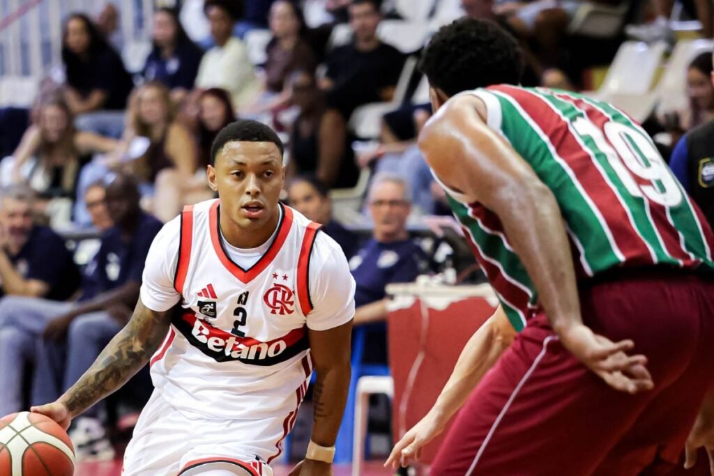 Fluminense bate Botafogo e enfrenta o Flamengo na final do Carioca de Basquete Carioca de Basquete: Yago Mateus no Flamengo x Fluminense