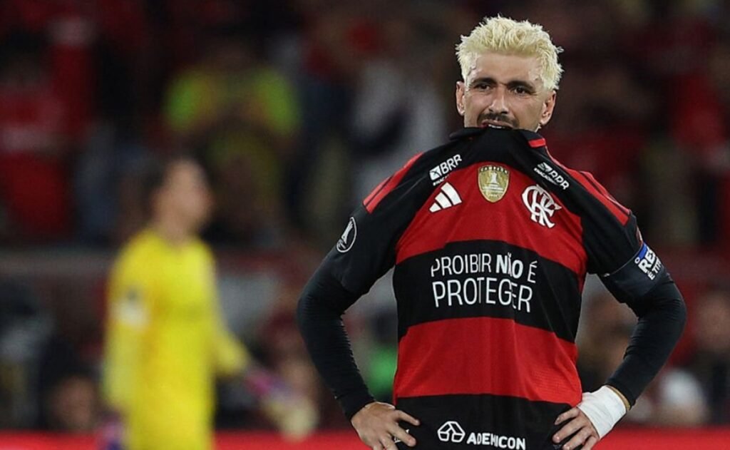 arrascaeta flamengo estudiantes