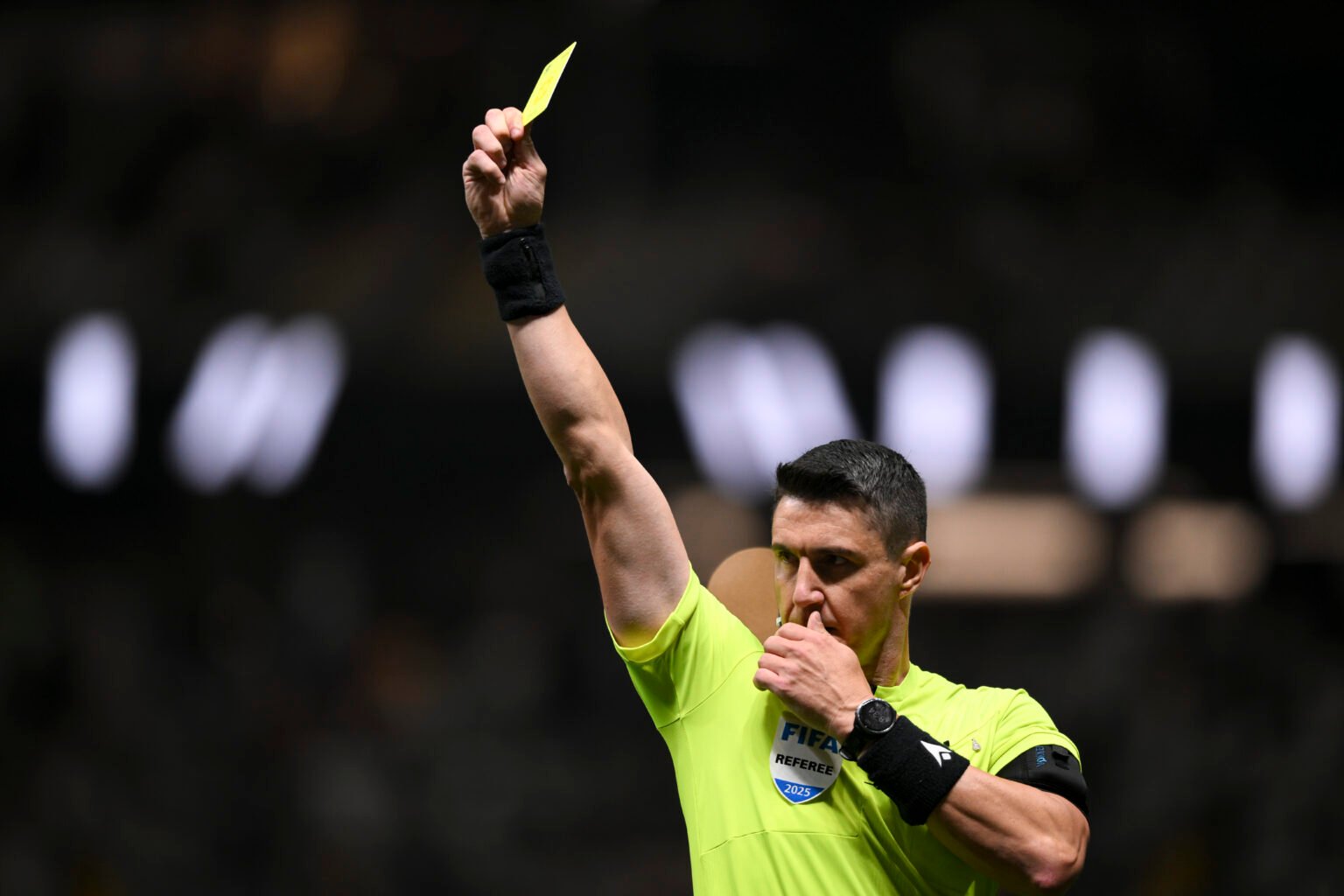 Rafael Rodrigo Klein apitando jogo do Flamengo